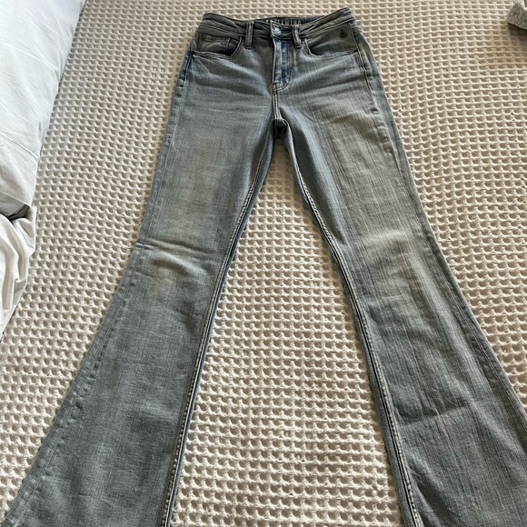 Idyllwind Light Blue Women's Jeans - Picture 2 of 6